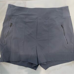 Athleta Trekkie north midrise short